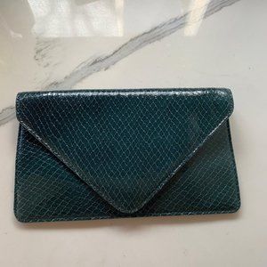 Envelope clutch